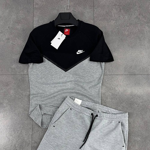 تیشرت NIKE TECH FLEECE 2025 رنگ مشکی طوسی (پاندا) سایز M